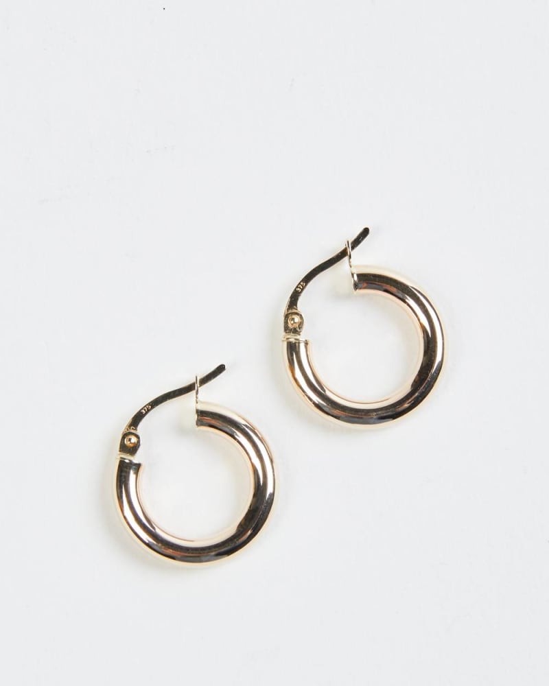 Front of a size O/S Bianca Hoops in Gold in Gold by VERMEER STUDIO. | dia_product_style_image_id:330486